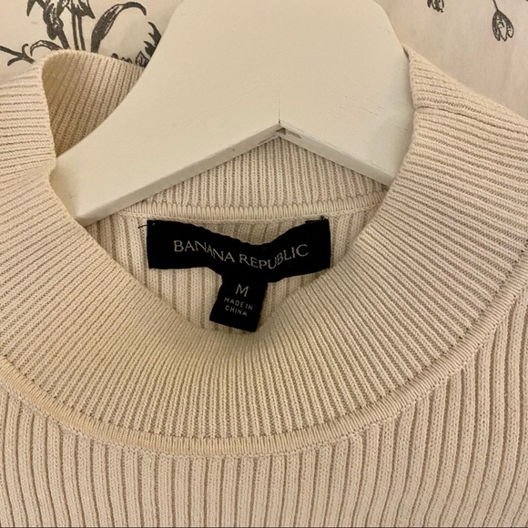 BANANA REPUBLIC Ribbed Balloon Sleeve Sweater - Size M, EUC - Picture 2 of 3